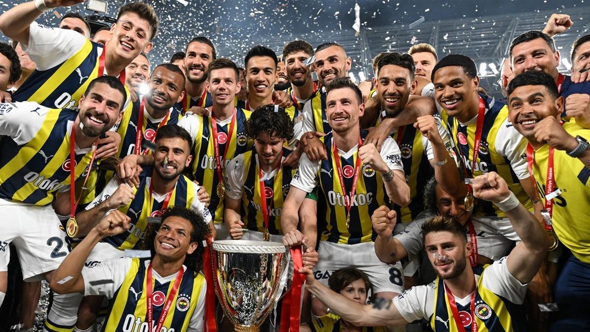 Fenerbahe, 2023'te kupa hasretini sonlandrd