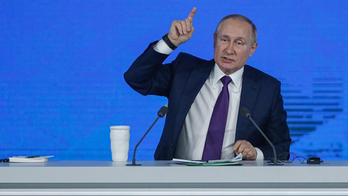 Putin: Bat, Ukrayna'nn eliyle Rusya'y yok etmeye alyor