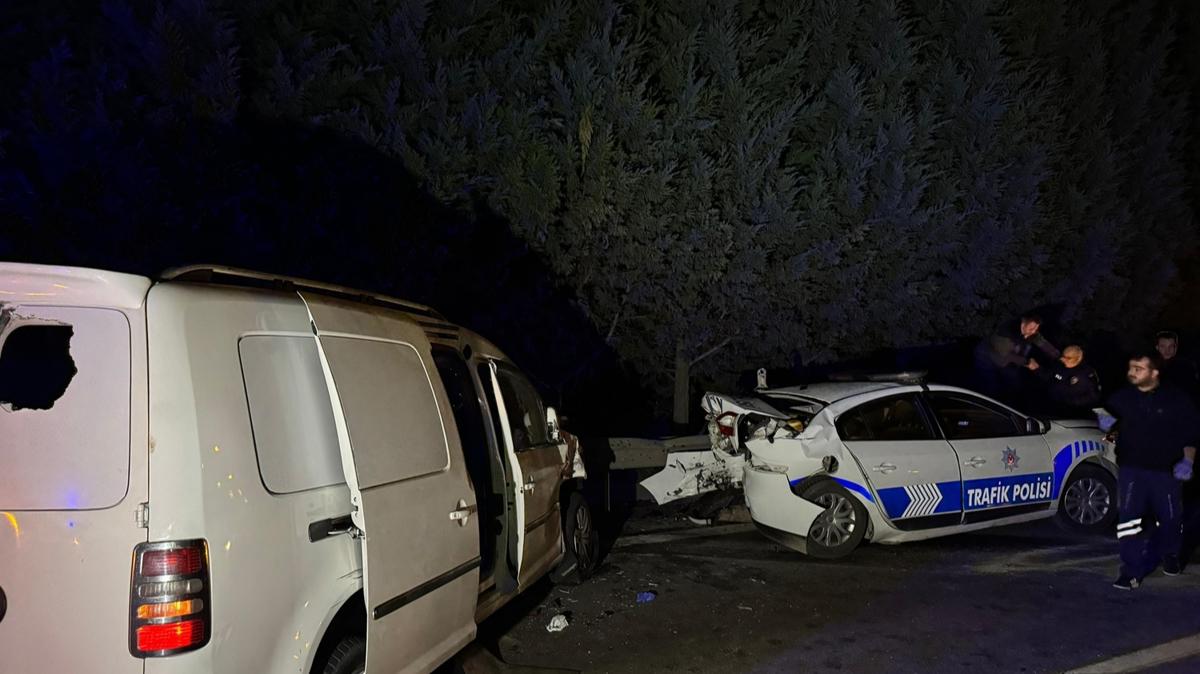 Anadolu Otoyolu'nda feci kaza! 4' polis 18 yaral