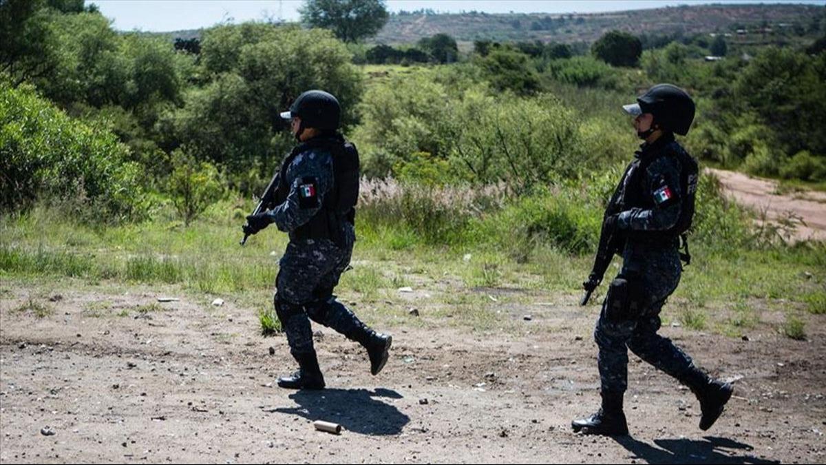 Meksika'da silahl kiilerce ok sayda gmen kurtarld