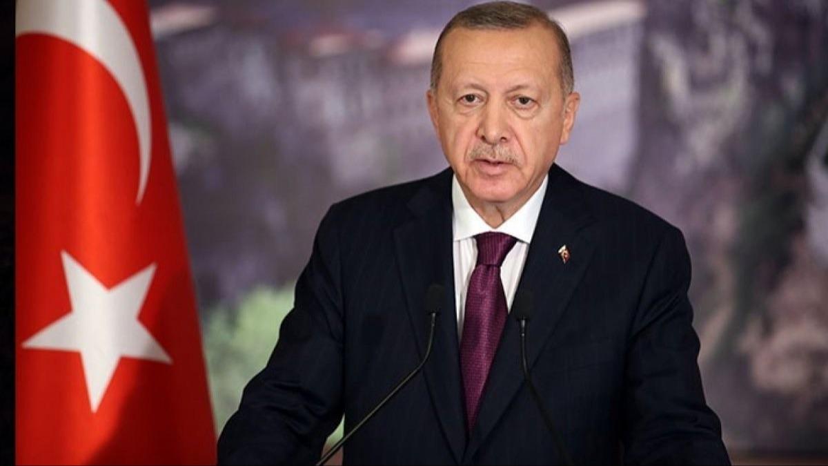 Cumhurbakan Erdoan, kendisini bekleyen vatandalarla sohbet etti  