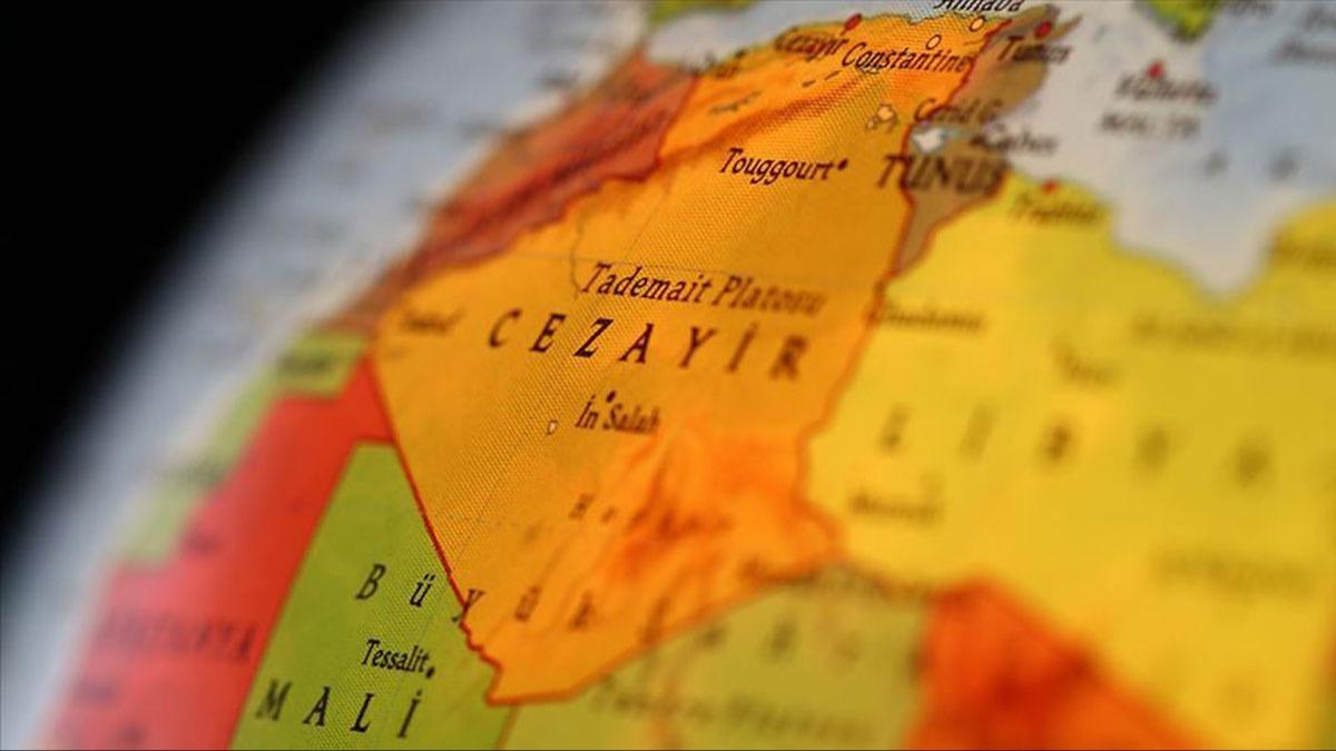 Cezayir BM Gvenlik Konseyi yelerine, Filistinlilerin ge zorlanmasn durdurma arsnda bulundu 