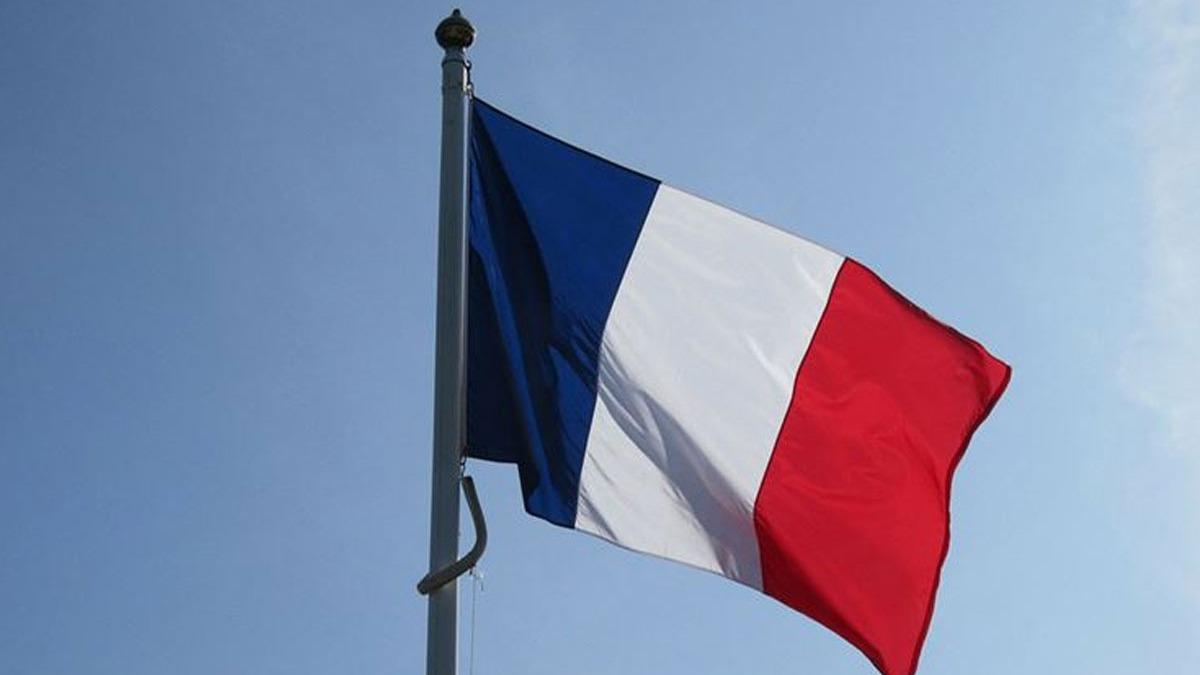 Fransa'da skandal: Camiyi hedef aldlar