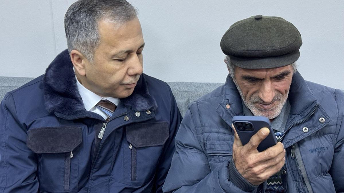 Cumhurbakan Erdoan, Kahramanmaral ehit Mslm ztrk'n babasyla telefonda grt
