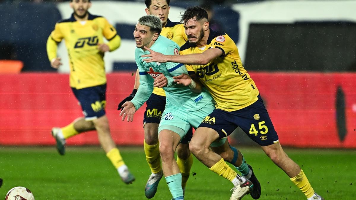 Ankaragc, son dakikada bulduu gollerle Rizespor'u eledi!