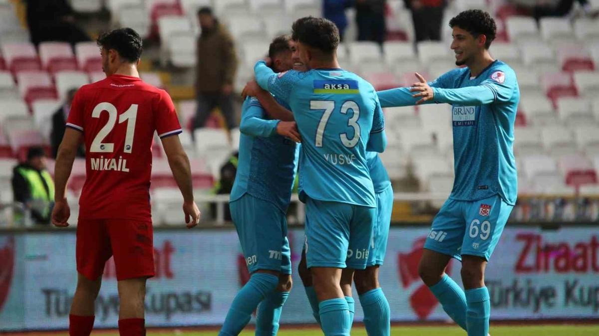 Sivasspor 3 golle kupada tur biletini kapt