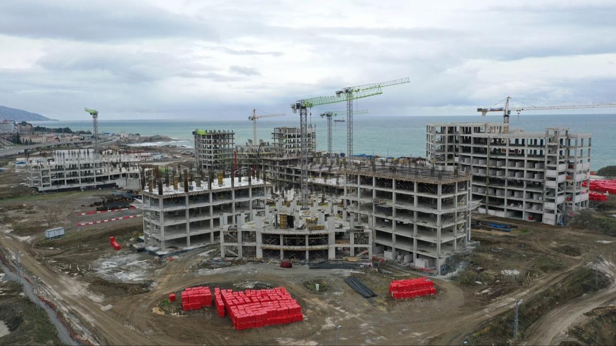 Trabzon ehir Hastanesi'nin inaatnn 2025'e kadar bitirilmesi ngrlyor