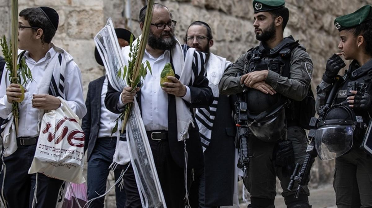 Filistin: srail'in Bat eria'da yerleimcileri silahlandrmas lgnlk