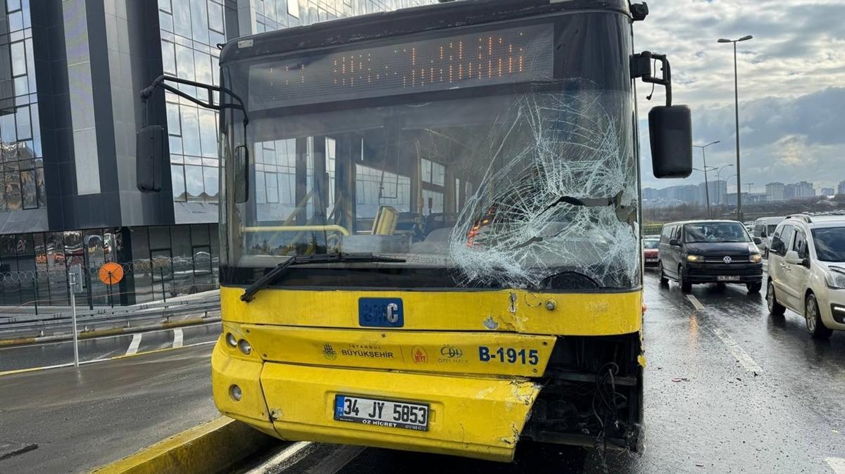 ETT otobs D-100'de zincirleme trafik kazasna neden oldu! 2 kii yaraland