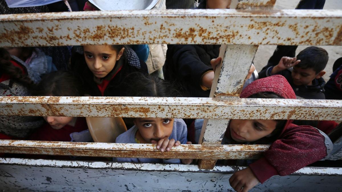 Msr: UNRWA'ya destein askya alnmas, Filistinlileri toplu cezalandrmadr 