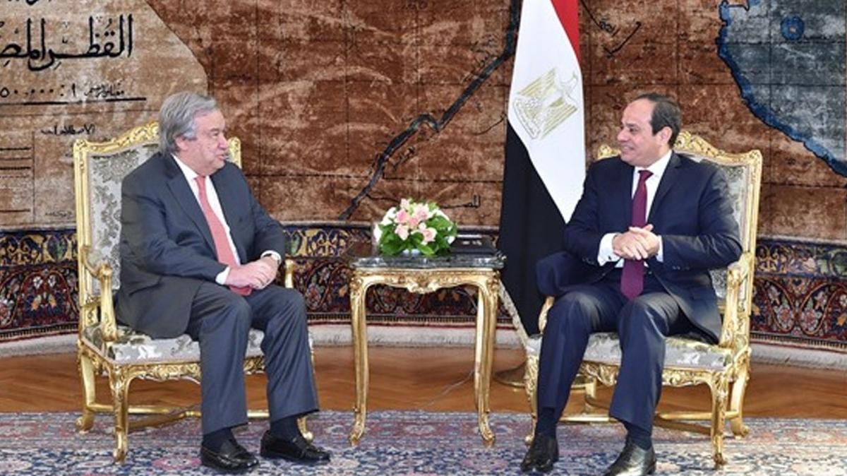 Sisi ile Guterres, UNRWA'ya finansman salamaya devam etmenin nemini vurgulad 