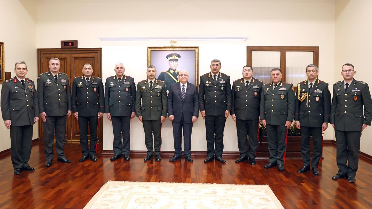 Bakan Güler, Azerbaycan Silahlı Kuvvetlerinde görevli generalleri kabul etti 