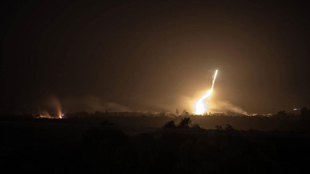 Suriye'den Golan'a roketli saldr! srail topu ateiyle karlk verdi