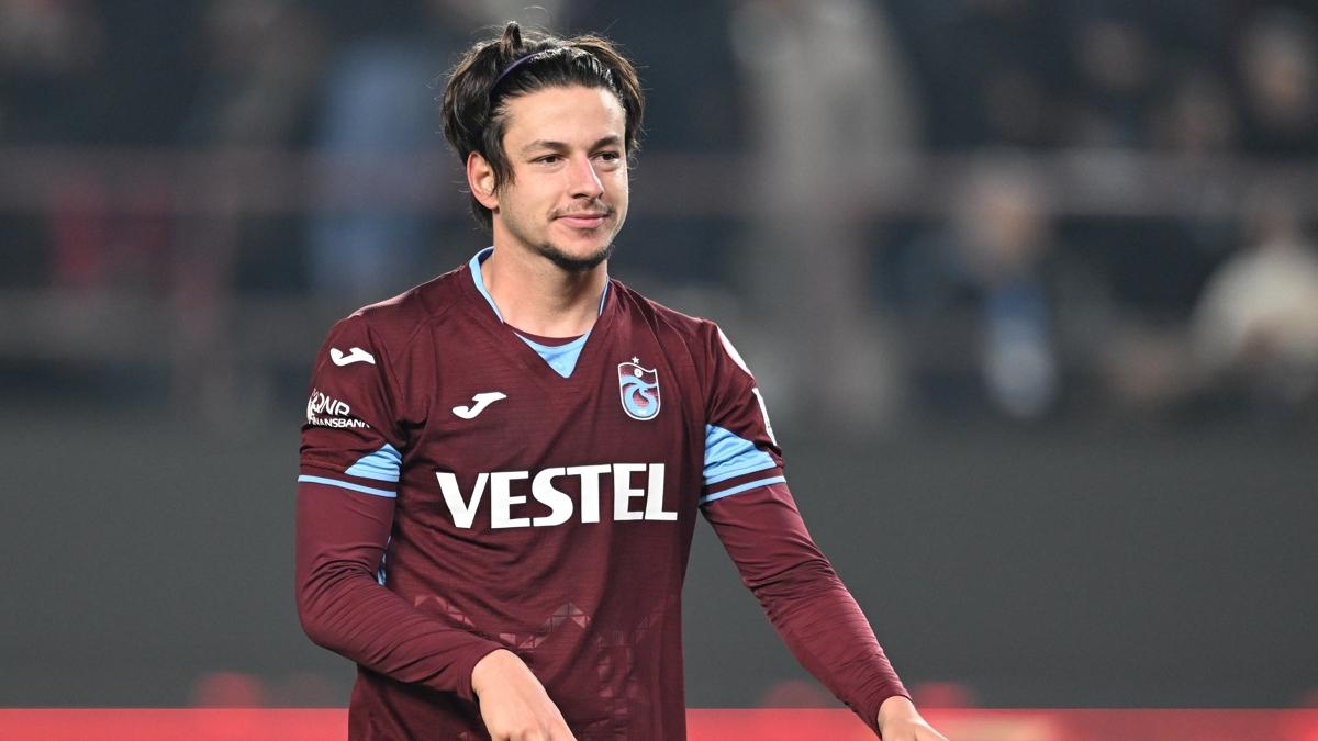 Trabzonspor'da iç transfer! Enis Destan ile sözleşme uzatıldı