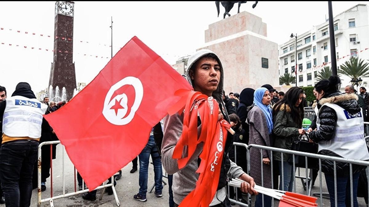 Tunus'ta OHAL'i uzatma kararı! 2024 sonuna kadar sürecek