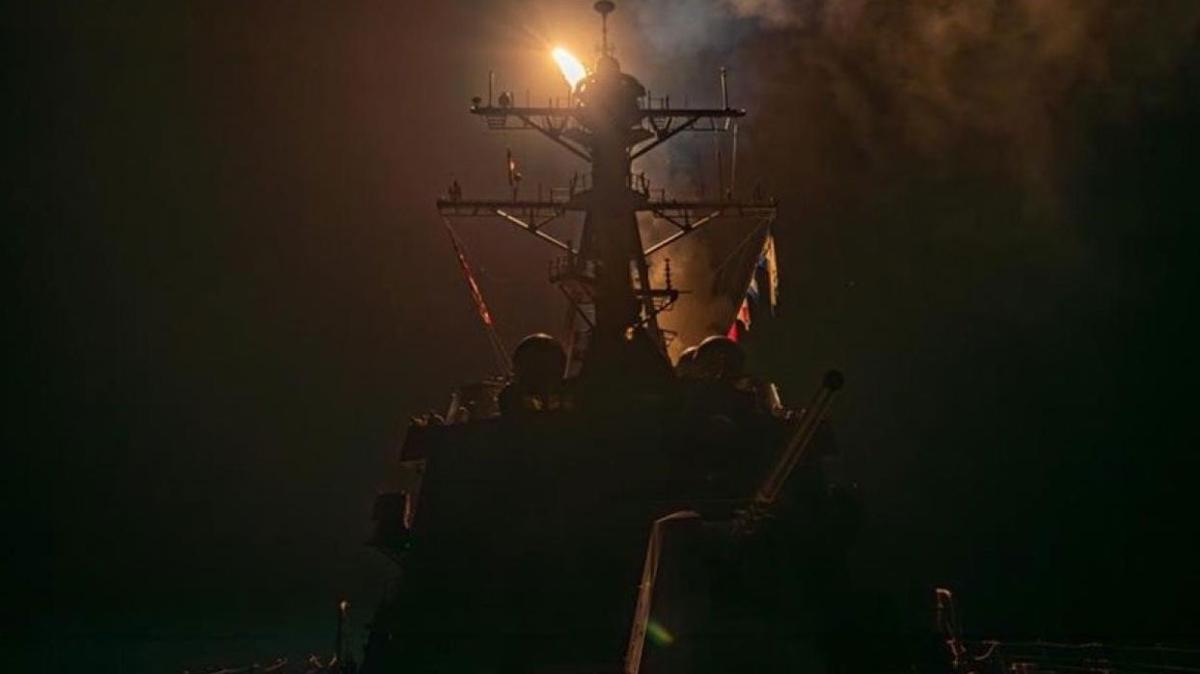 Husiler ABD gemisini vurdu! Kzldeniz'de gerilim trmanyor 