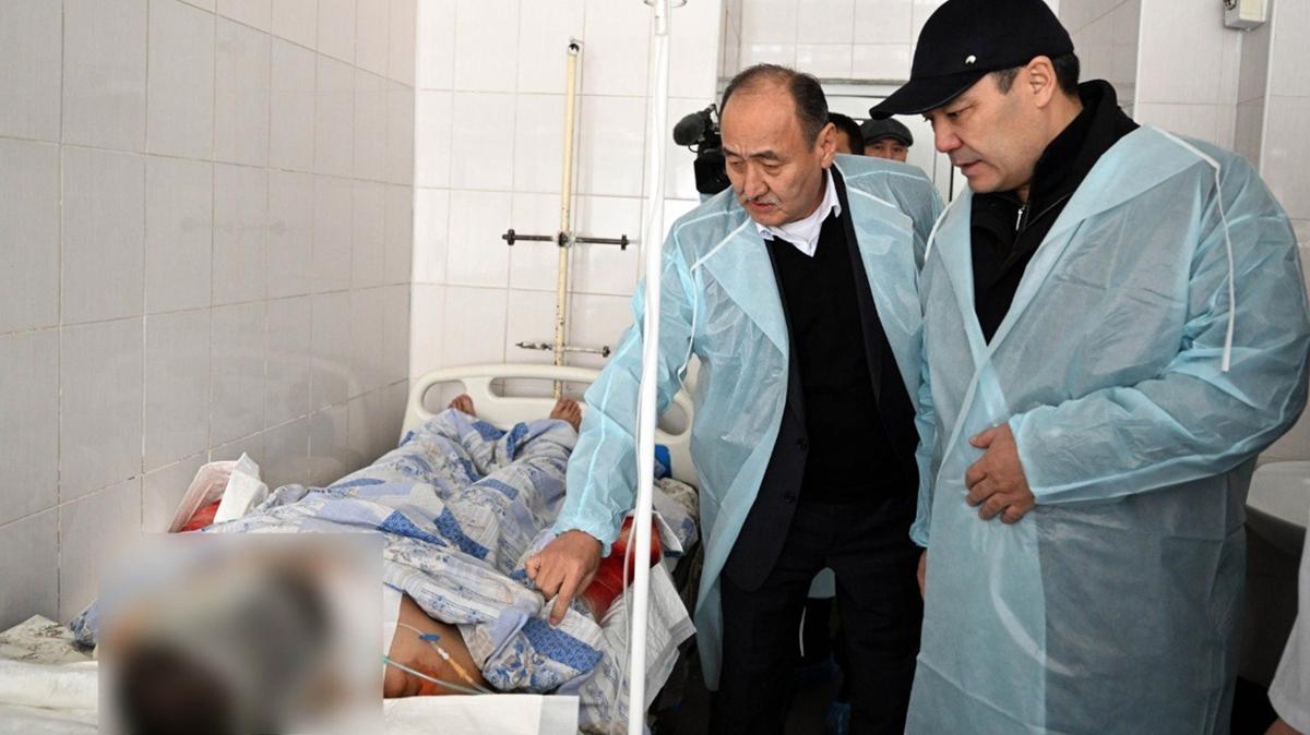 Patlamada yaralanan 2 Krgz asker Trkiye'ye gnderildi