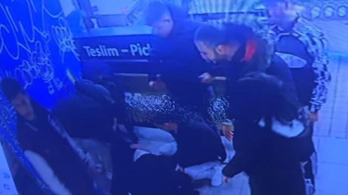Gngren'de bir restoranda kan tartmada  mzisyen Umut Emre Aytekin hayatn kaybetti