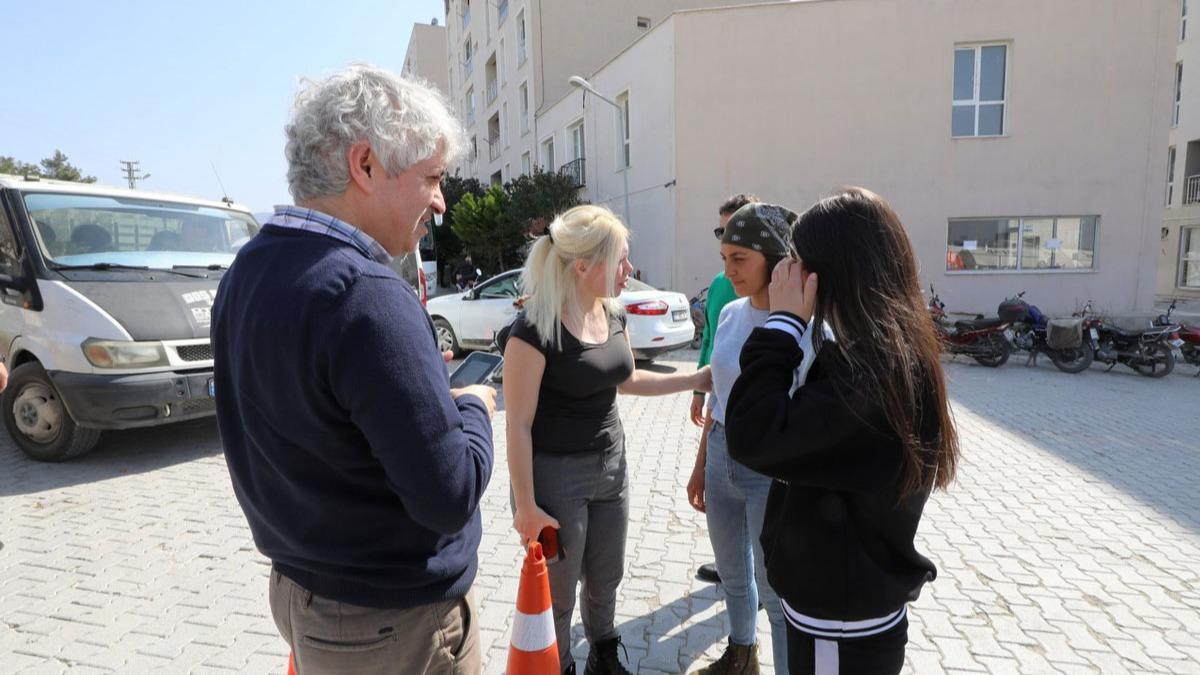 Akdeniz niversitesi, depremde kaybettii 20 rencisi iin anma kesi oluturuyor 