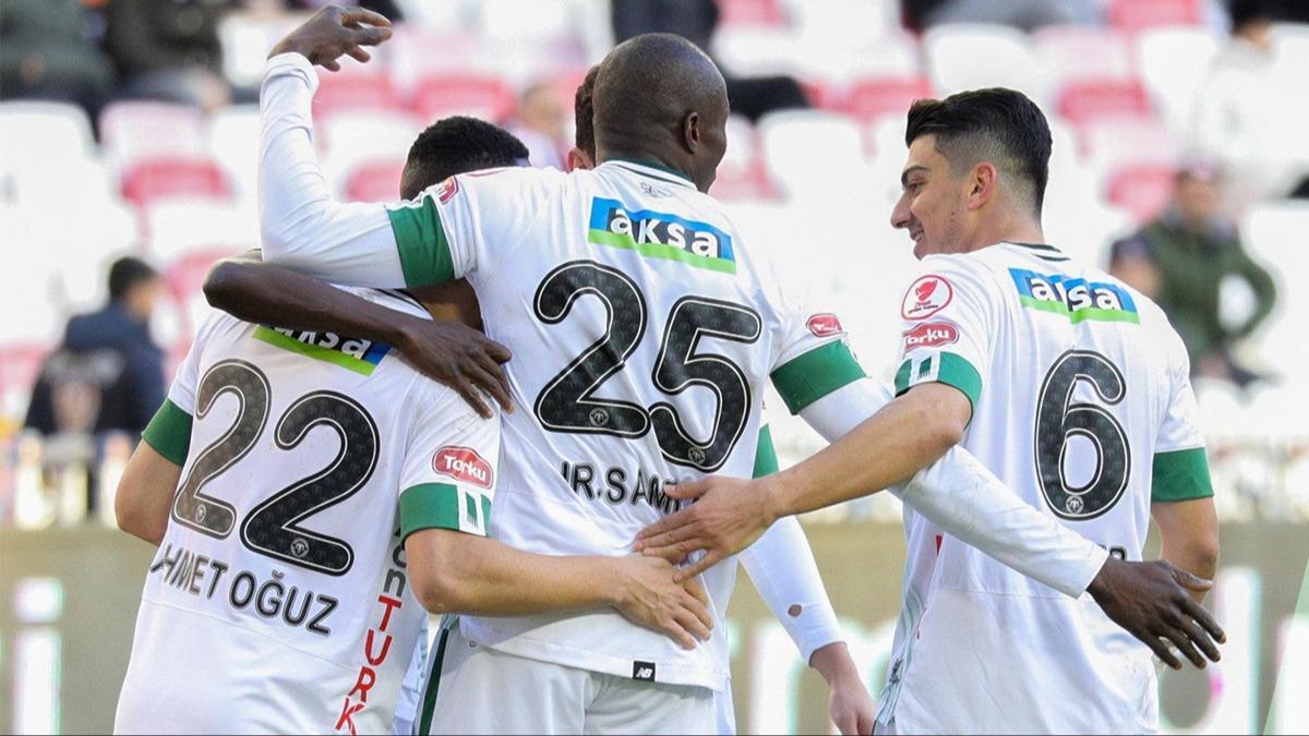 Konyaspor, Sivas'ta tek golle eyrek final biletini ald