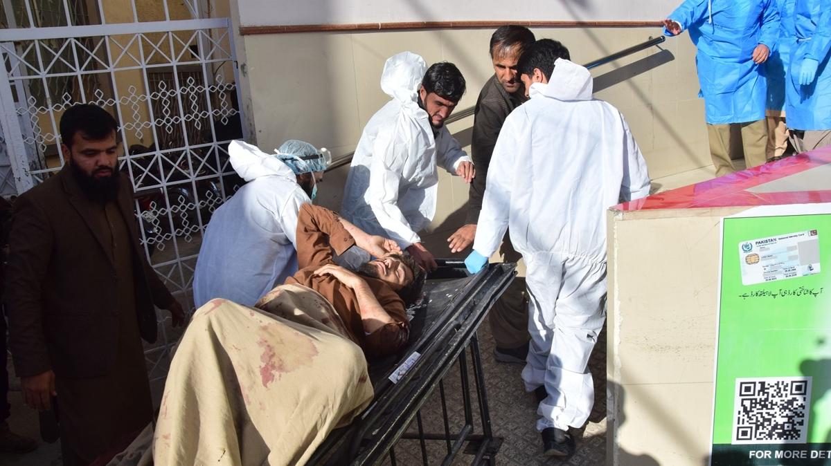 Pakistan'da milletvekili adaynn ofisine yaplan saldrda 28 kii hayatn kaybetti
