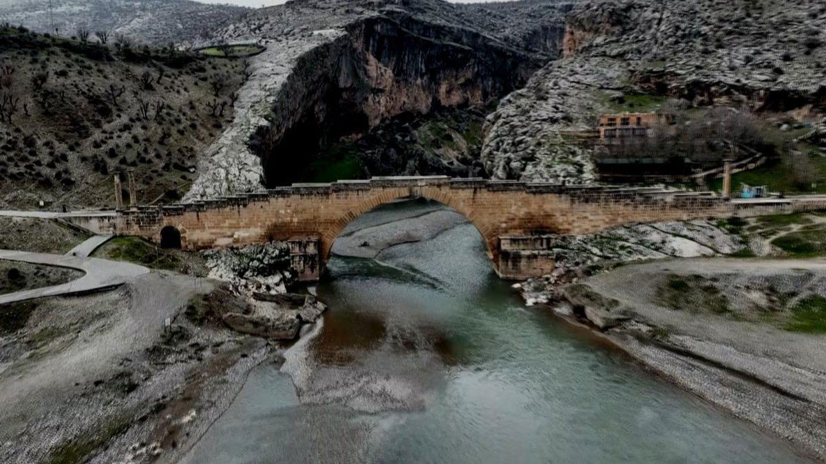 Adıyaman'daki Cendere Köprüsü gördüğü büyük depremlere rağmen ayakta kalmayı başardı 