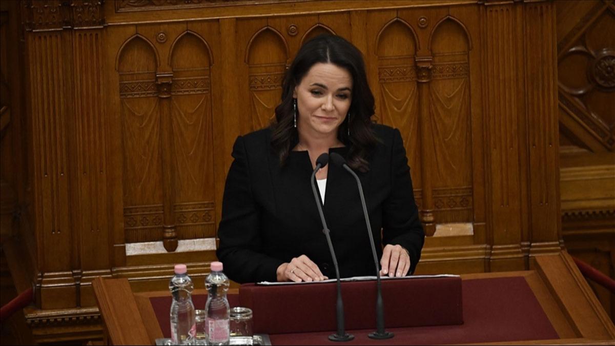 Skandal patlak verdi! ''Hata yaptm'' diyen Macaristan Cumhurbakan Novak istifa etti