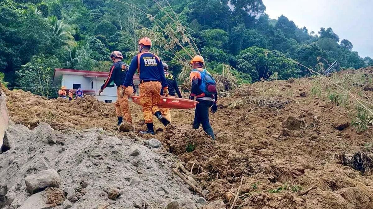 Filipinler'de toprak kayması: 37 ölü 