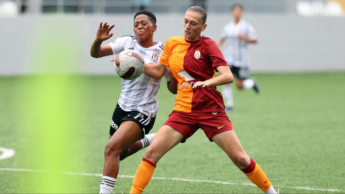 Kadın futbolunda derbi heyecanı: Galatasaray-Beşiktaş