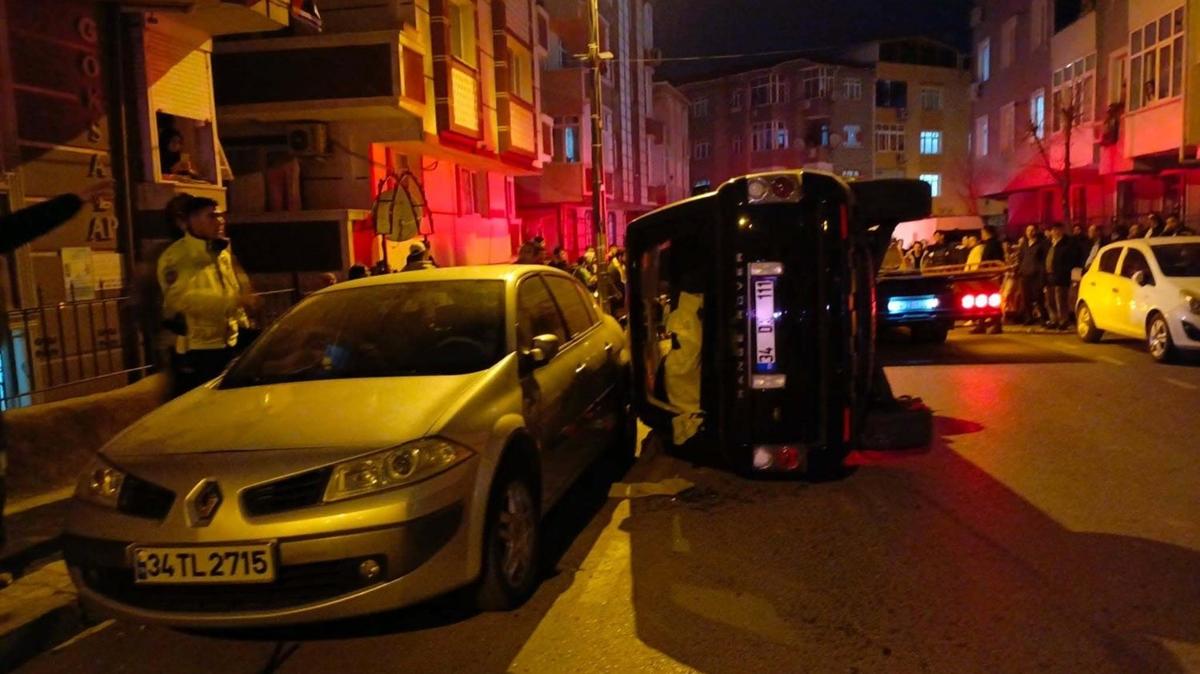 Gaziosmanpaşa'da cip sokaktaki 6 araca çarptı: 1 yaralı 