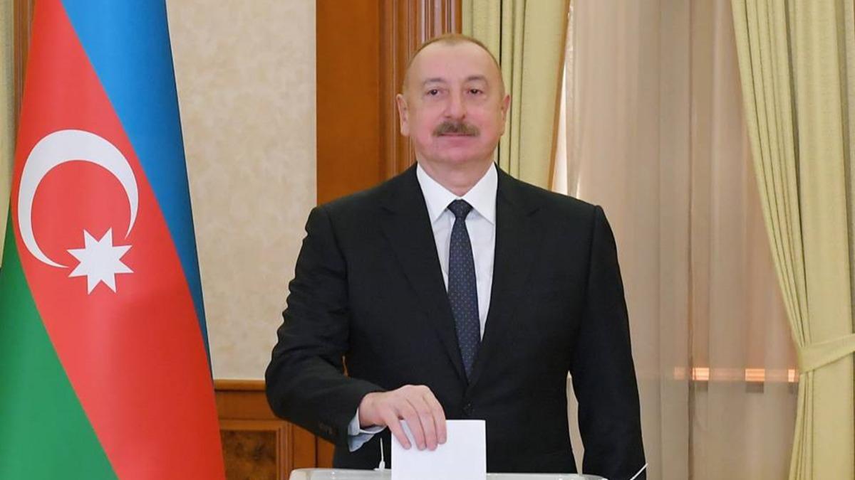 Aliyev'in yeniden cumhurbakan seilmesi resmen onayland