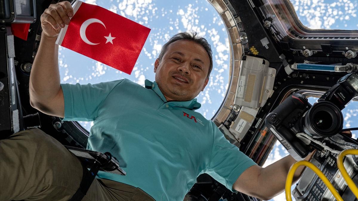 Gezeravc'ya yeni grev! Trkiye Uzay Ajans Ynetim Kurulu yeliine atand
