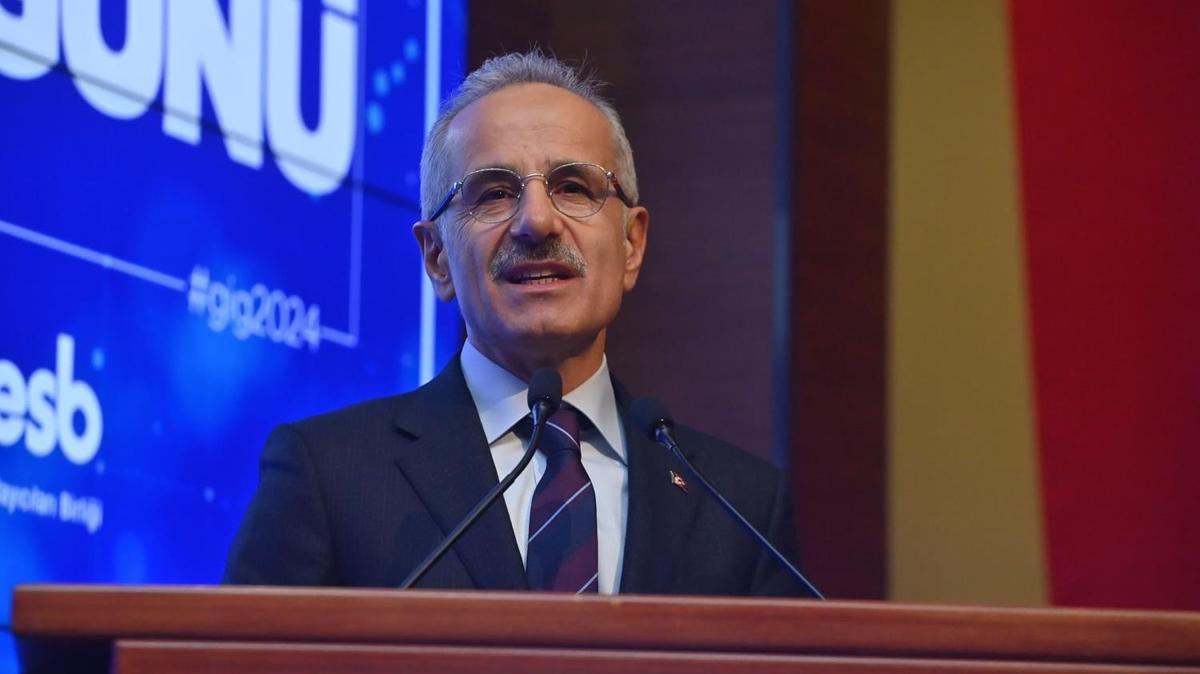 Ulaştırma ve Altyapı Bakanı Uraloğlu: Bütün coğrafyaya hizmet etmeye devam edeceğiz