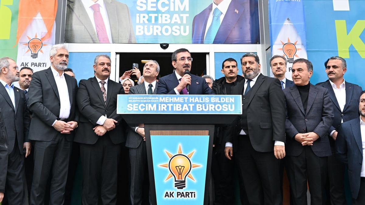 Cumhurbakan Yardmcs Ylmaz: Tek yapmamz gereken Diyarbakr'a sahip kmak