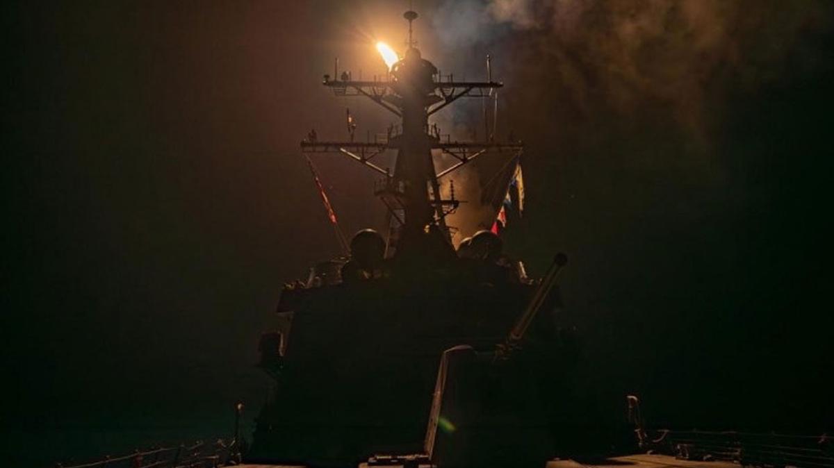 ngiliz gemisini vurdular: Aden Krfezinde gerilim