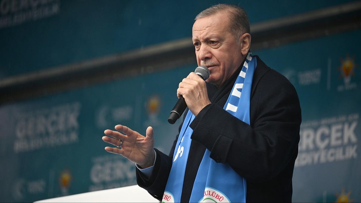 Cumhurbakan Erdoan Rize'de: CHP adaylar millete deil yapay zekaya soruyor