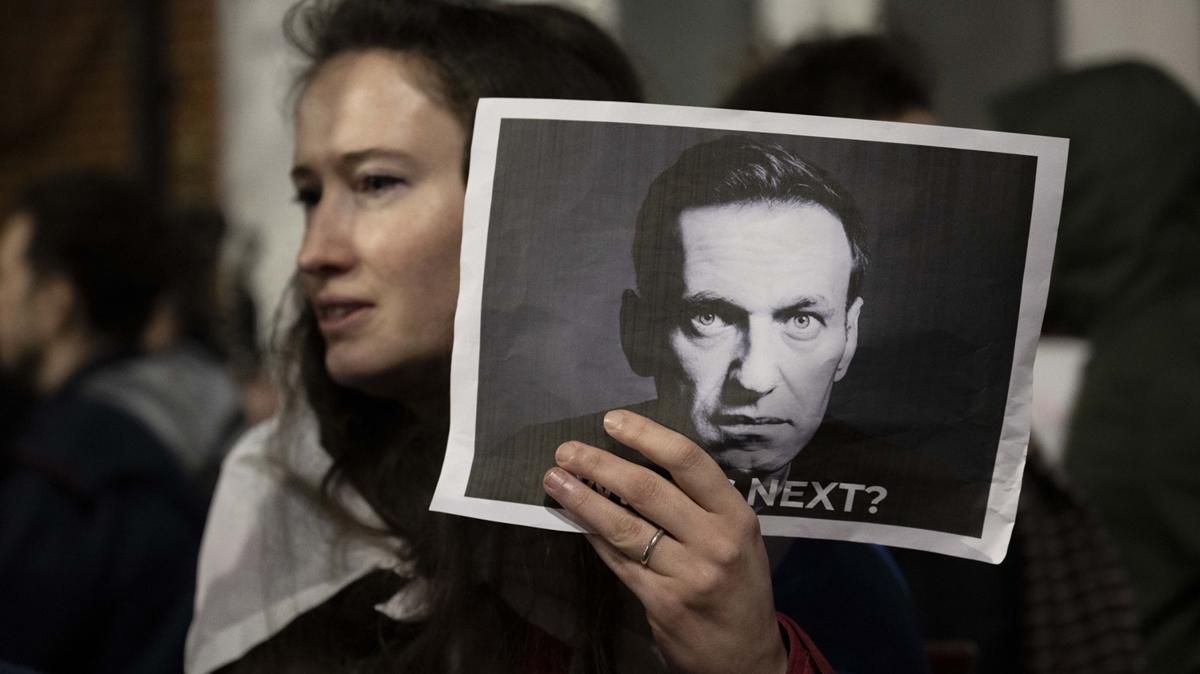 Rusya ve Bat arasnda yeni kriz! Kremlin: Navalny'n lmyle ilgili ''kaba'' aklamalar kabul edilemez
