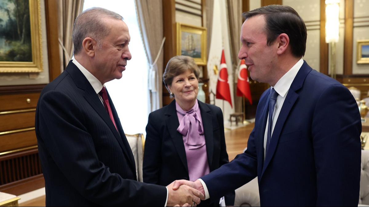 Cumhurbakan Erdoan, ABD'li Senatrler Shaheen ve Murphy'i kabul etti 