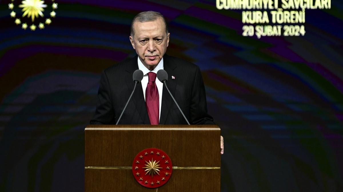 Cumhurbakan Erdoan: Yksek yarg kurumlarmz arasndaki ihtilaf gidermek mecburiyetindeyiz