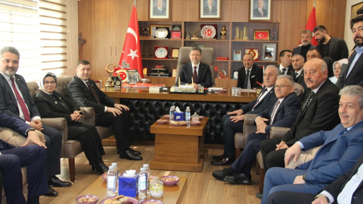 Bakan Yumakl Kayseri'de ziyaretler gerekletirdi 