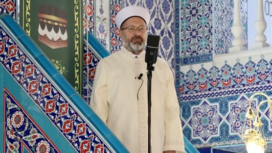 Diyanet leri Bakan Erba, Gmhane'de hutbe irat etti