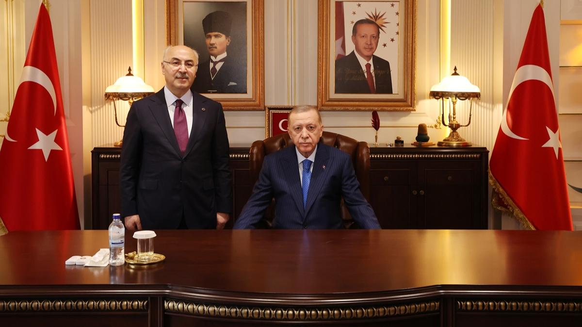 Cumhurbakan Erdoan, Adana Valiliini ziyaret etti 