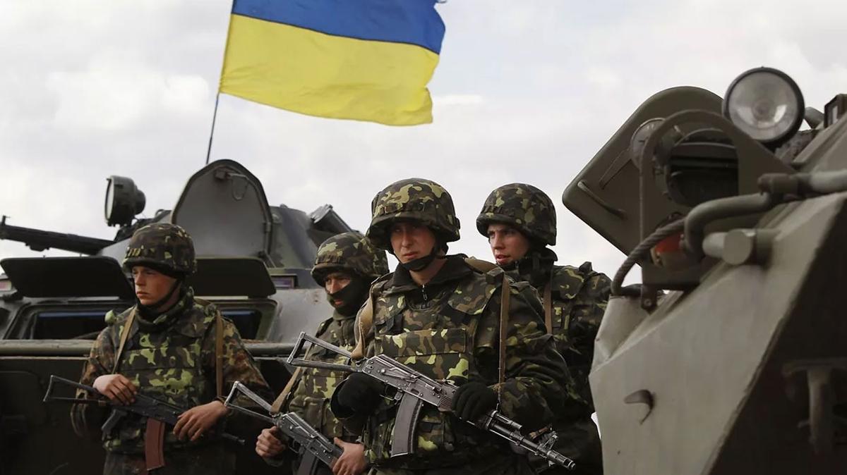 AB ve NATO lkeleri Ukrayna'ya asker mi gnderiyor? te detaylar...
