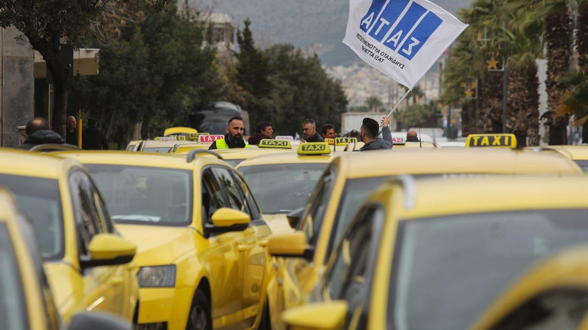Yunanistan'da taksiciler grevde! ehir ii ulamda aksaklklarn yaanmas bekleniyor 