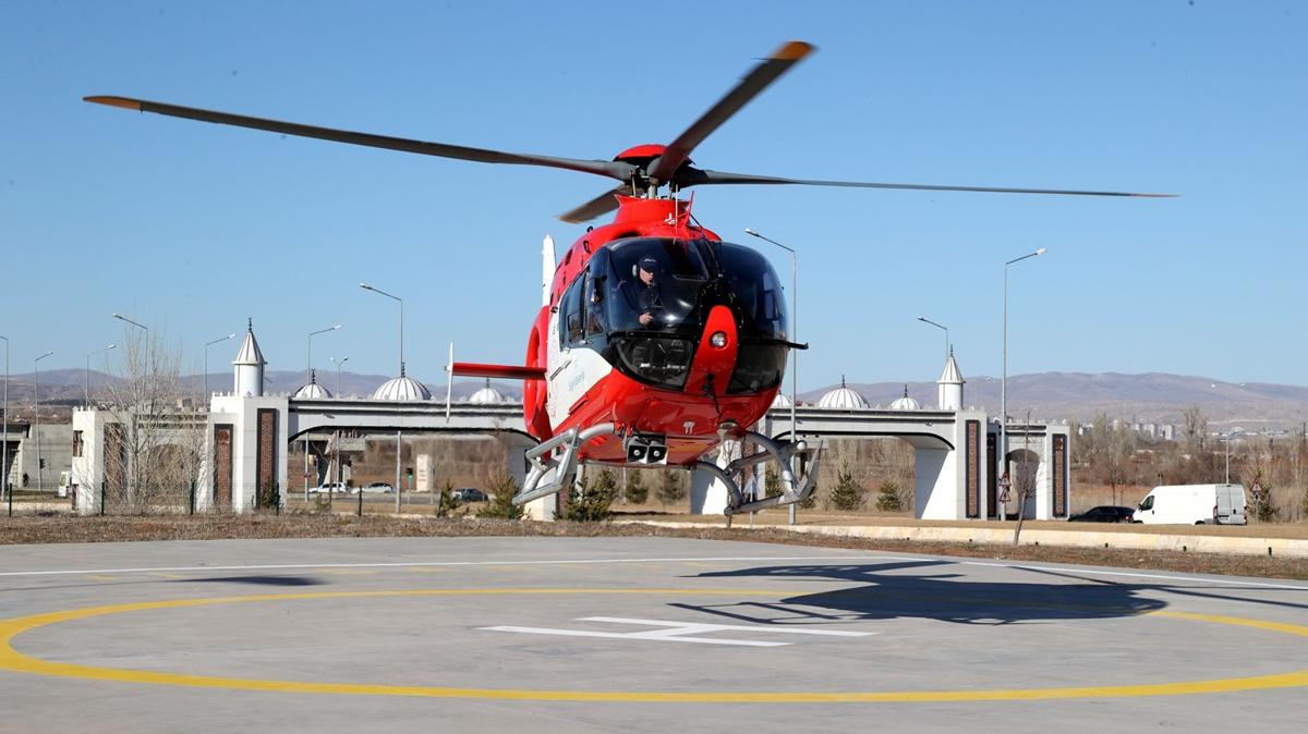 Hizmete balayan ambulans helikopterle birlikte salk hizmetleri yukarya tanacak