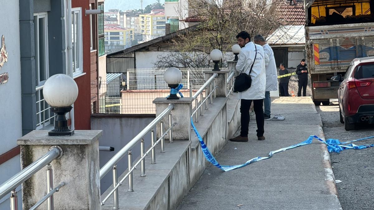 Karabk'te apartman bahesinde kadn cesedi bulundu