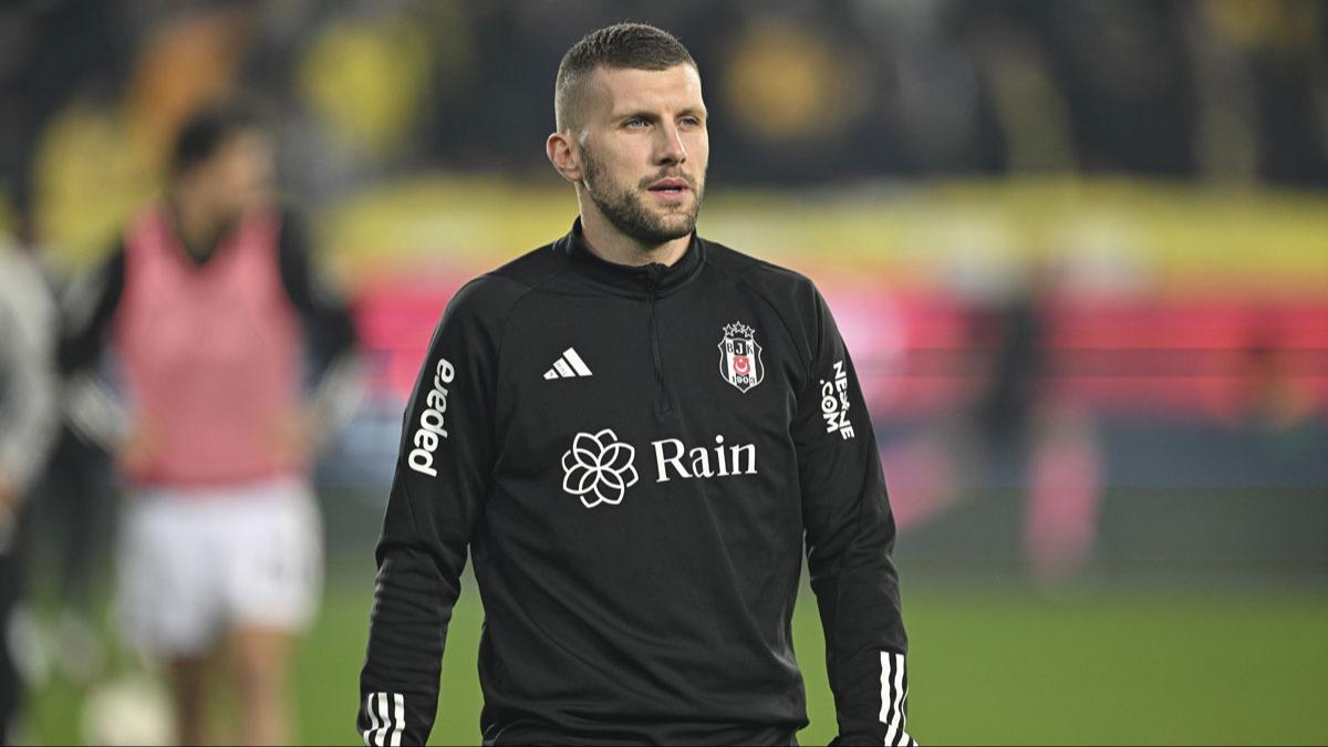 Beikta'ta ayrlk kapda! Ante Rebic iin zaman daralyor