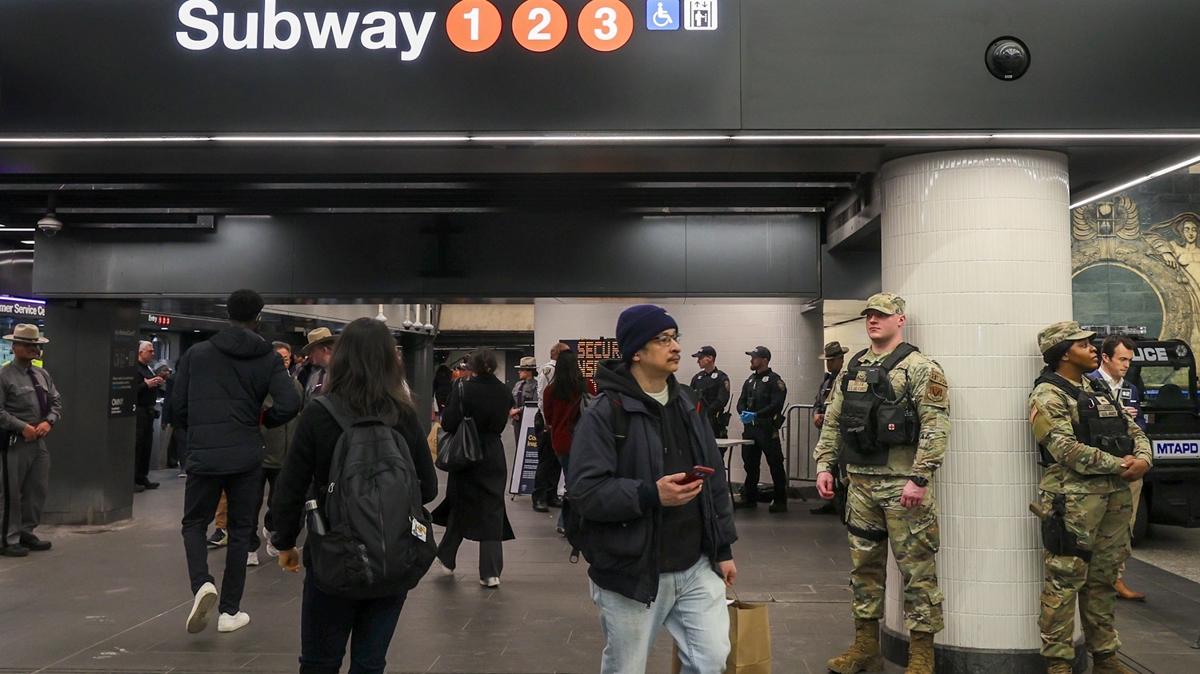 ABD'de metrolara asker konulandrld!