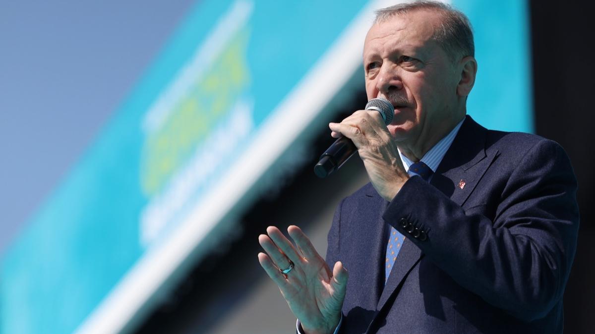 Cumhurbakan Erdoan: zgr efendi 'Mazlum'a dnd, her can sklan tekme tokat dalyor