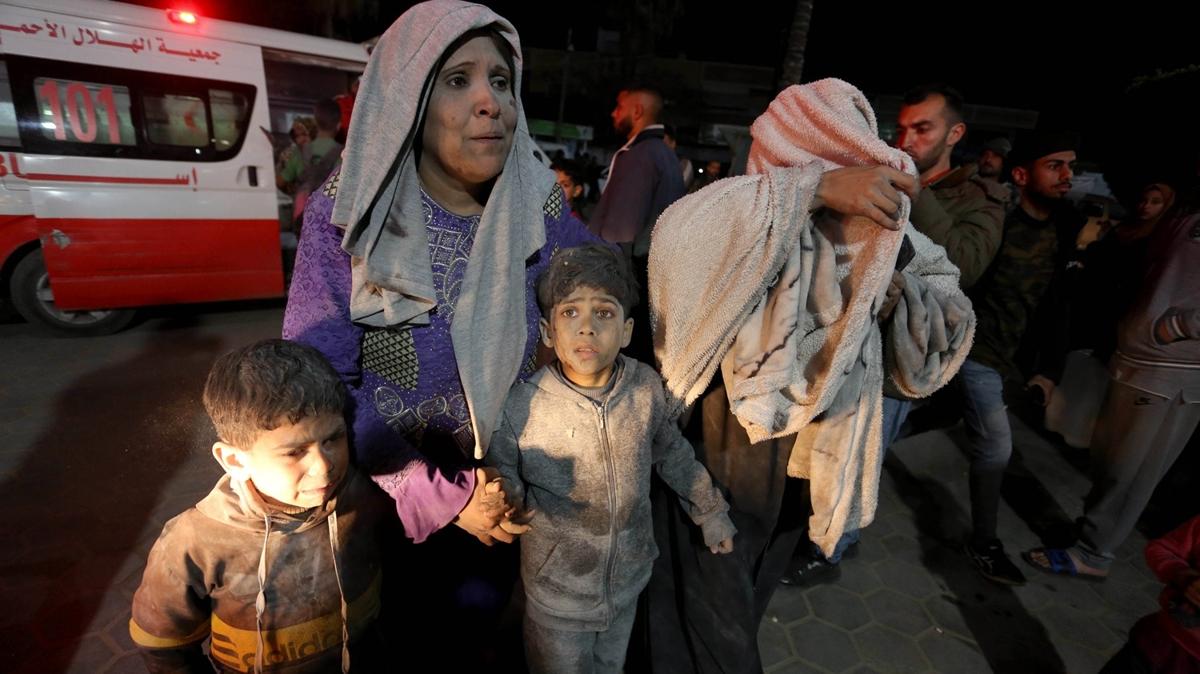 Soykrmc srail, ramazann ilk gnnde Gazze'ye bomba yadrd: ok sayda l var